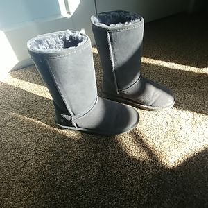 Bearpaw boots